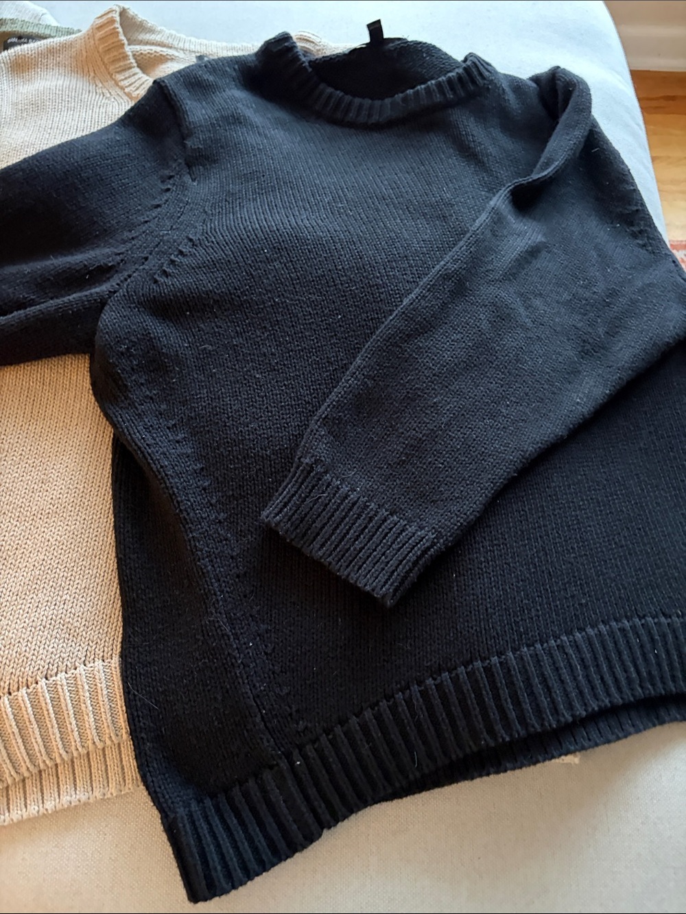 White/Green/Beige/BLK Banana Republic Factory Women's Crewneck Sweaters - Picture 5 of 10